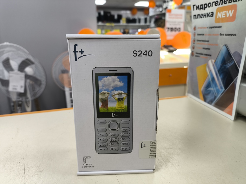 Мобильный телефон F+ S240