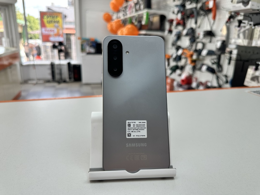 Смартфон Samsung Galaxy A17 8/256