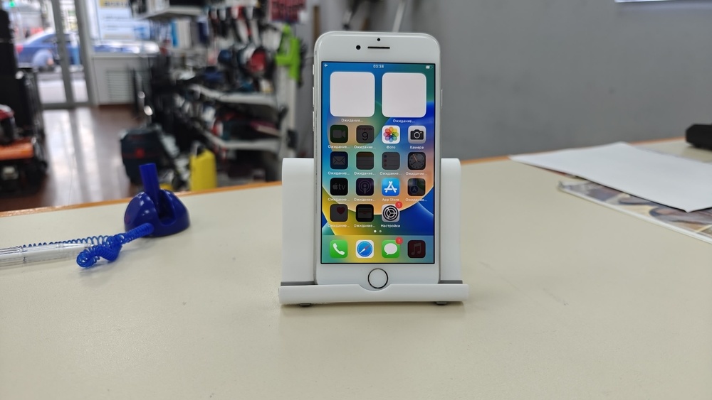 Смартфон Apple iPhone 8 64Gb