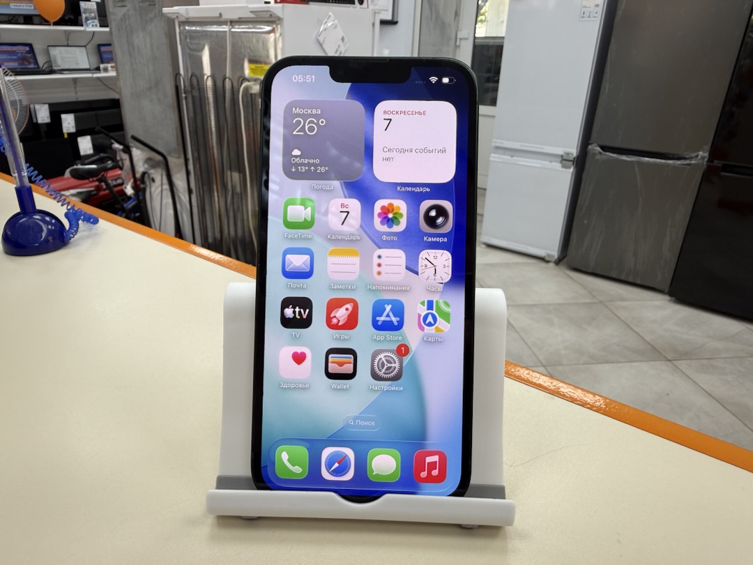 Смартфон Apple iPhone 13 128Gb
