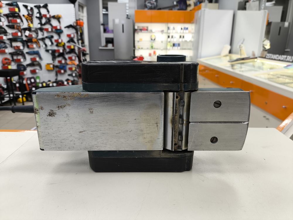 Электрорубанок Bort BFB-710N