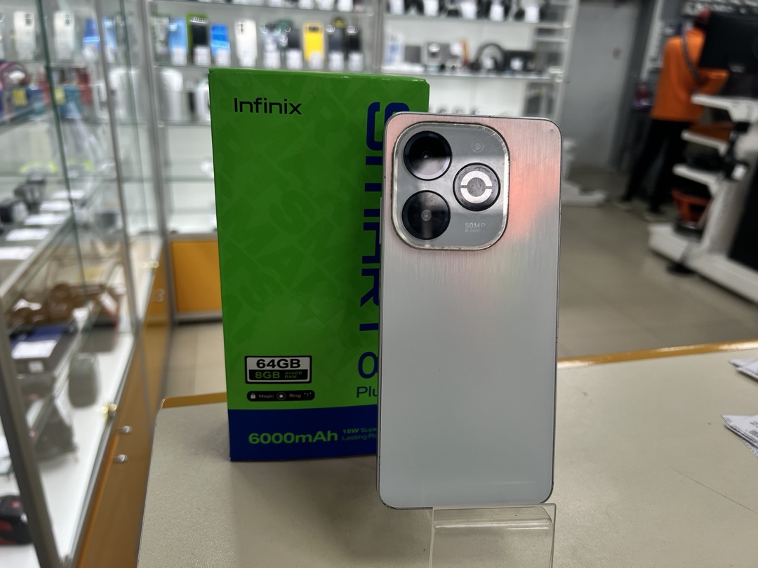Смартфон Infinix Smart 8 Plus 4/64