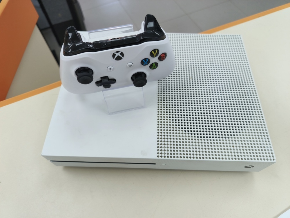 Игровая приставка Xbox One S 500Gb