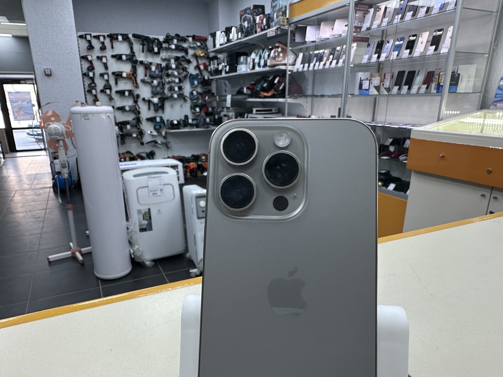 Смартфон Apple Iphone 16 Pro 128Gb