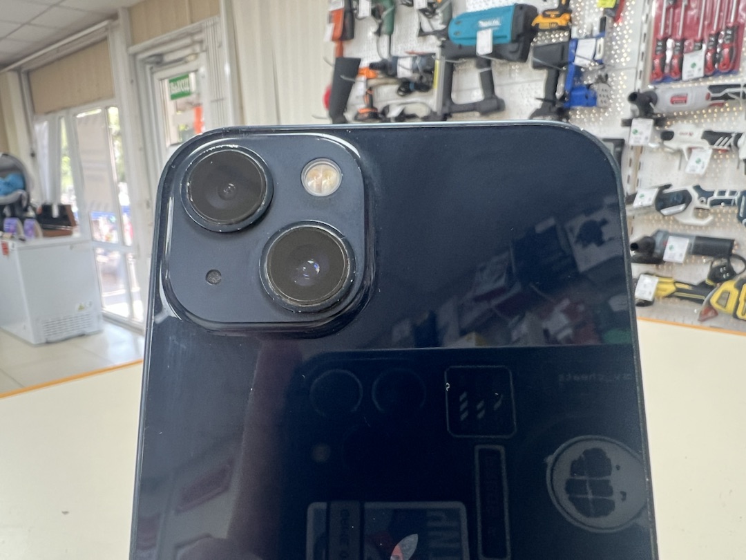 Смартфон Apple iPhone 13 128Gb
