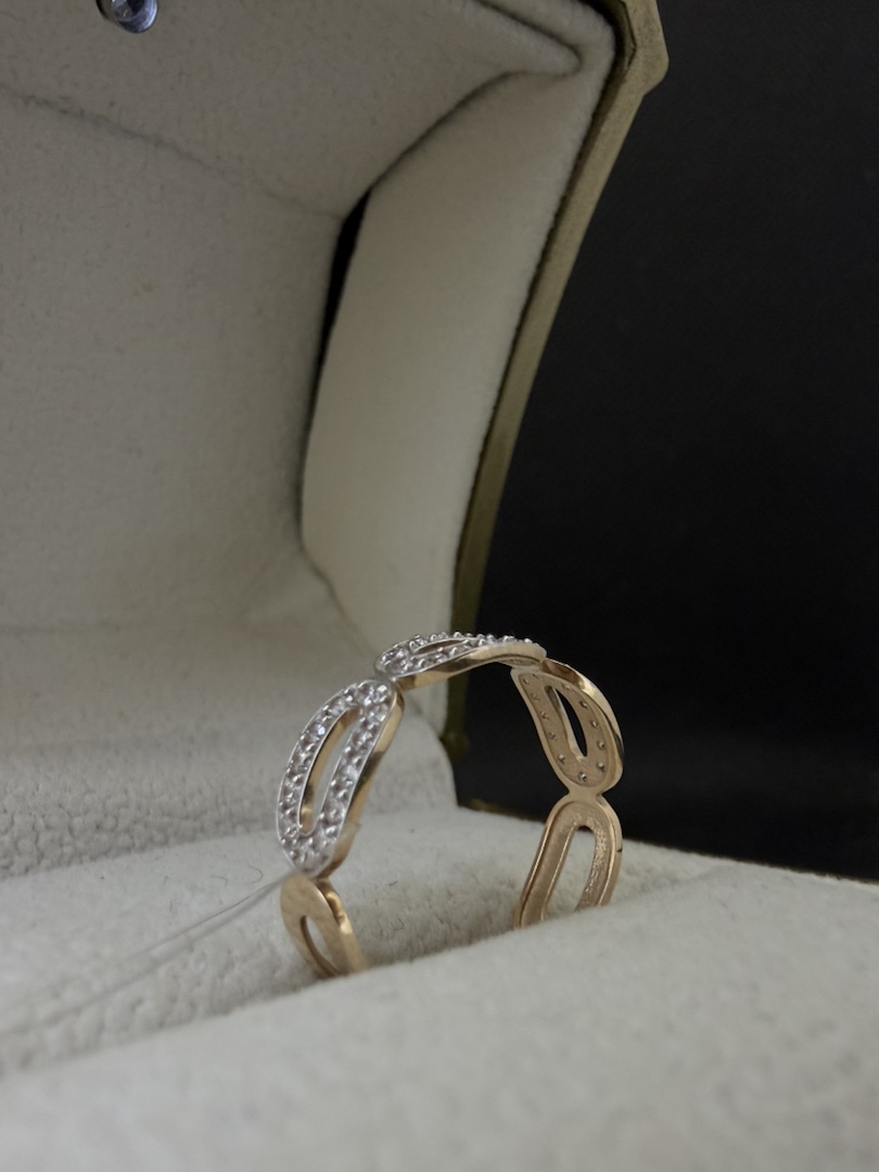 КОЛЬЦО С КАМНЯМИ (Au 585)