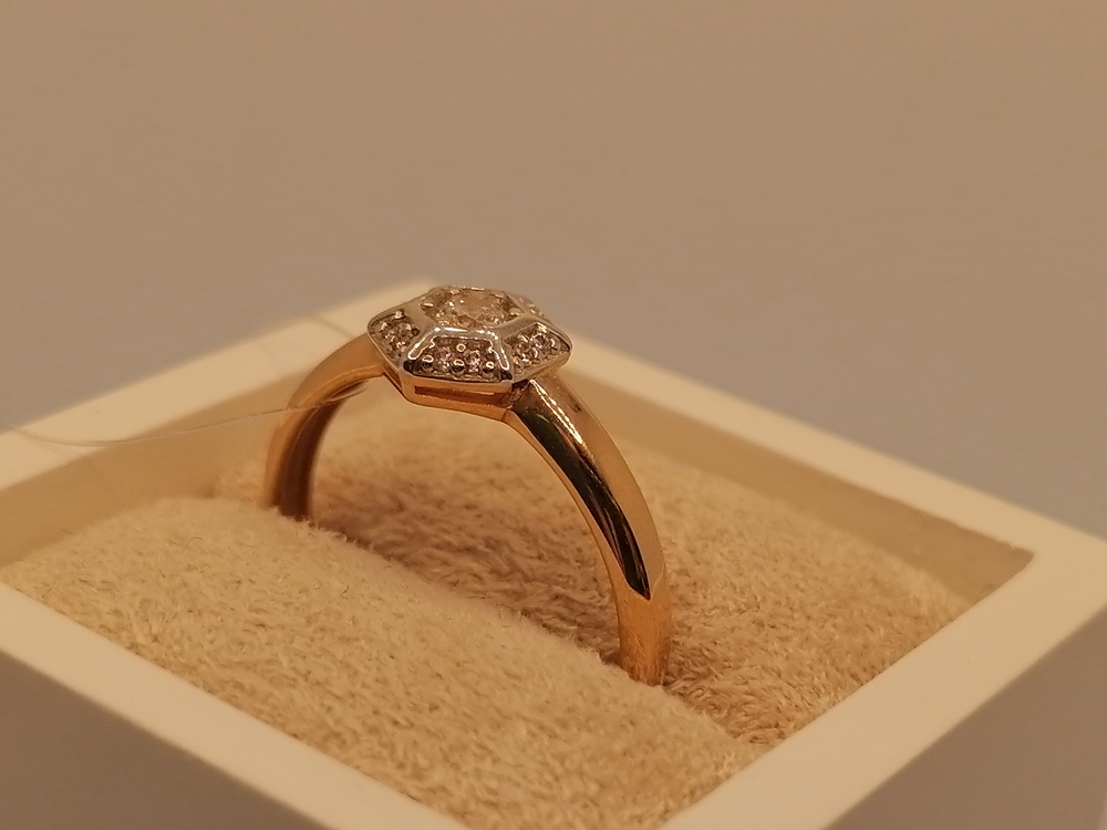 01-117858 КОЛЬЦО С КАМНЯМИ (Au 585)