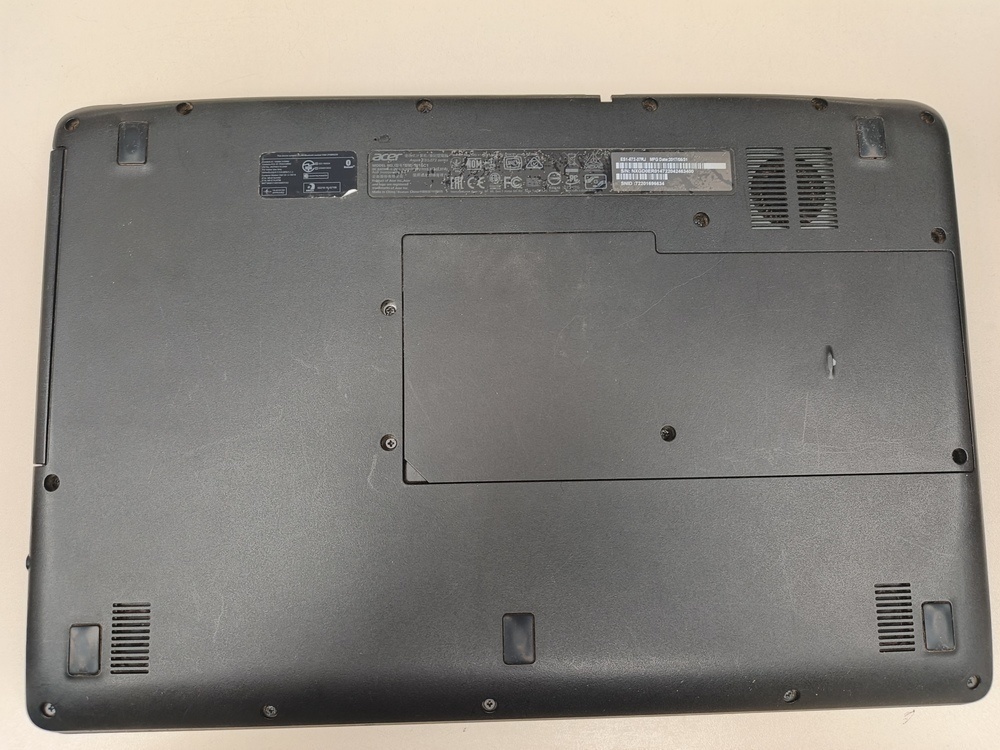 Ноутбук Acer; Core i3-6006U, HD Graphics, 6 Гб, Нет, 500 Гб