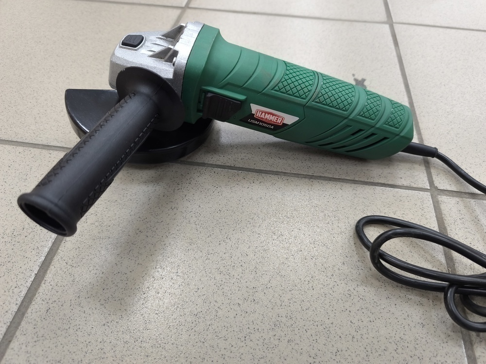 Угловая шлифмашина Hammer USM-1050A