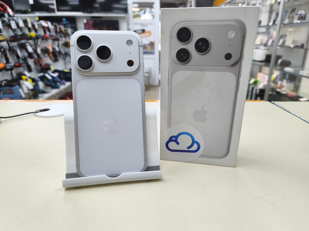 Смартфон Apple Iphone 17 Pro 256Gb