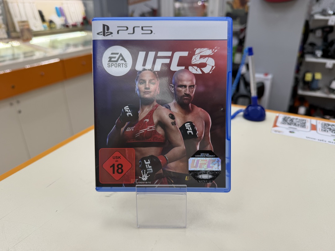 Игра Playstation 5 UFC5