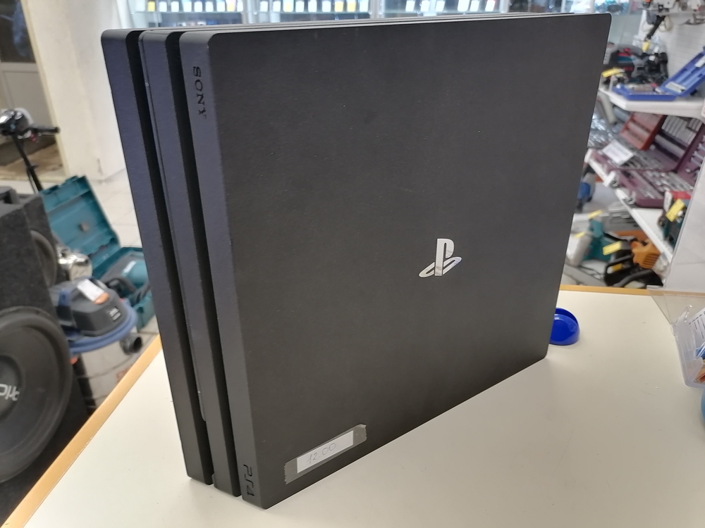Игровая приставка PlayStation 4 Pro 1Tb