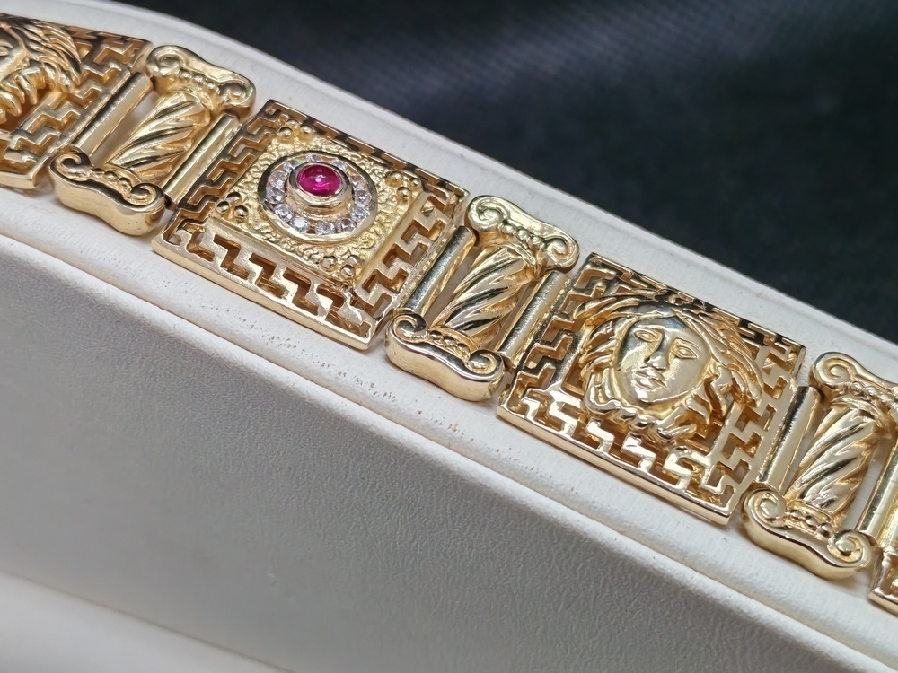 БРАСЛЕТ С КАМНЯМИ (Au 500)