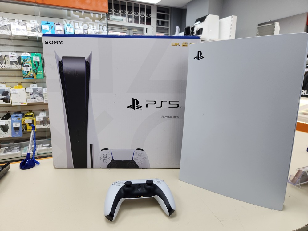 Игровая приставка PlayStation 5 825Gb (С дисководом)