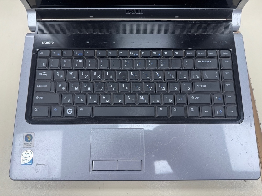 Ноутбук DELL; Core 2 Duo T9300, Iris(R) Xe Graphics, 3 Гб, Нет, 320 Гб