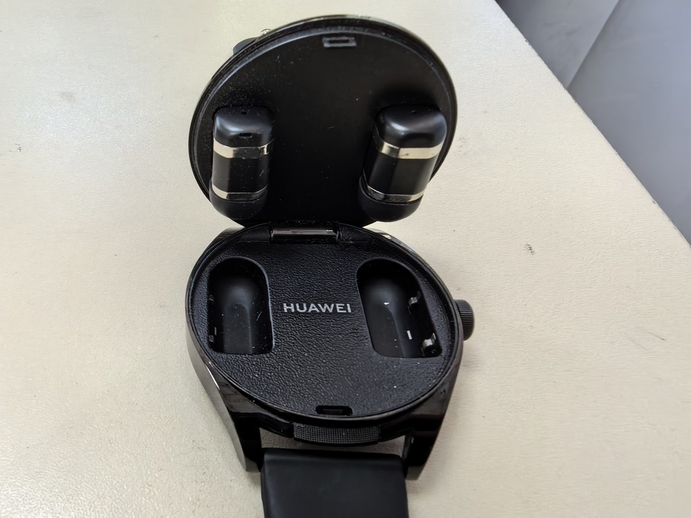 Смарт-часы Huawei Watch Buds