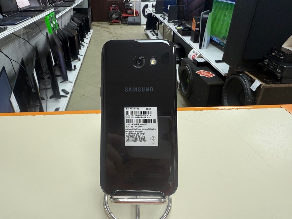 Смартфон Samsung Galaxy A5 3/32