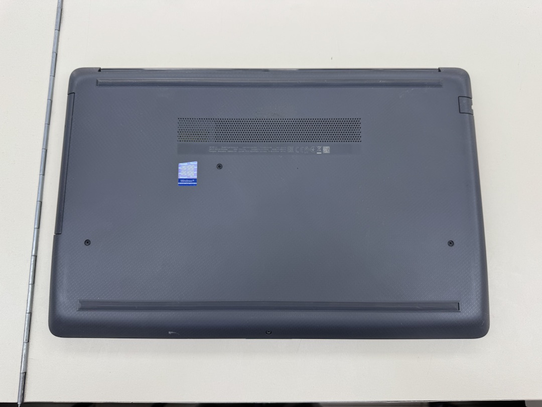 Ноутбук HP HP 250 G8; Core i7-1065G7, Intel UHD Graphics, 8 Гб, 512 GB, Нет