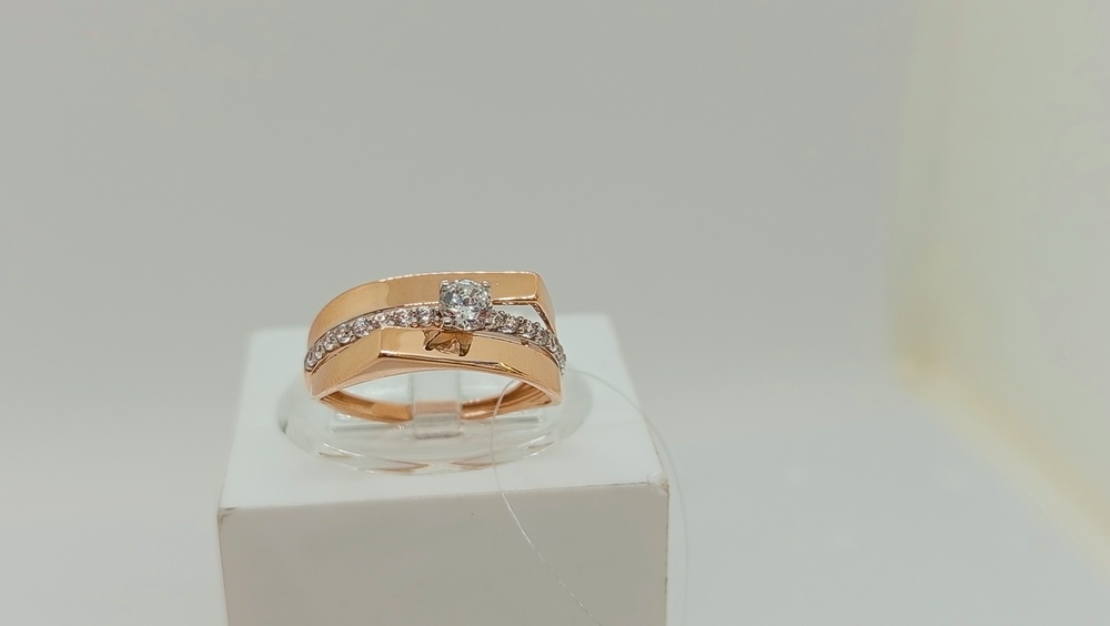 КОЛЬЦО С КАМНЯМИ (Au 585)