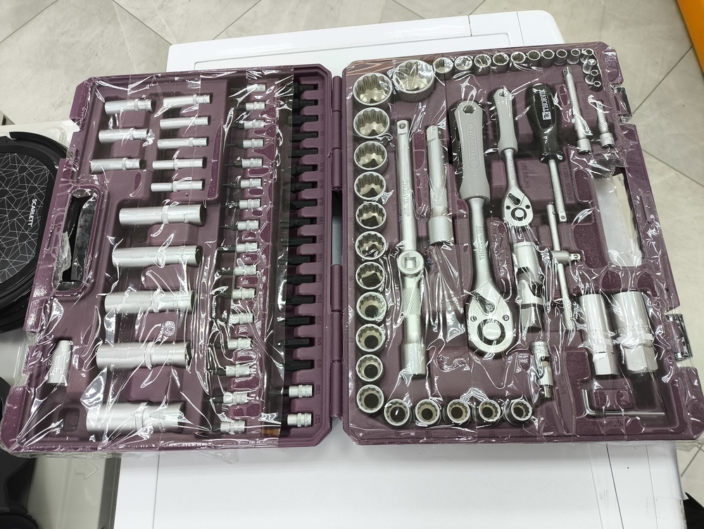 Набор инструментов Thorvik UTS0108