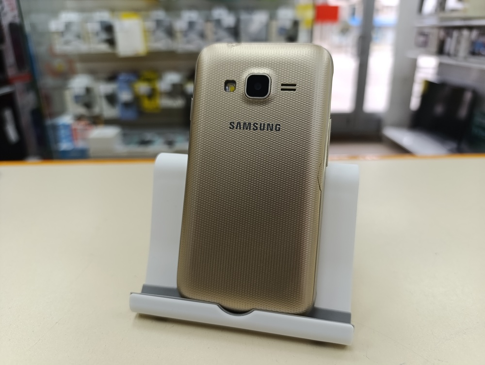 Смартфон Samsung Galaxy J1 Mini Prime
