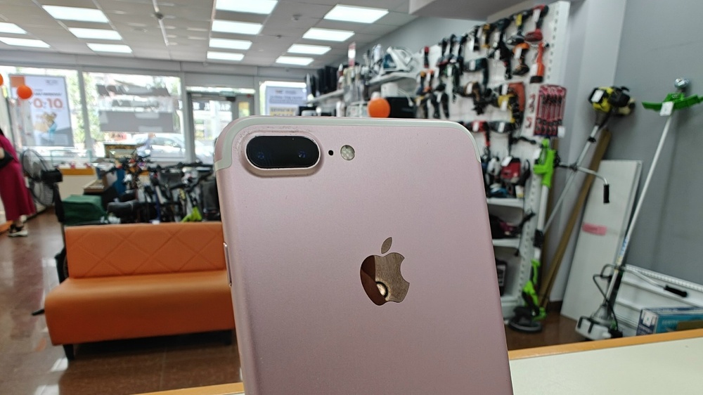 Смартфон Apple iPhone 7 Plus 128Gb