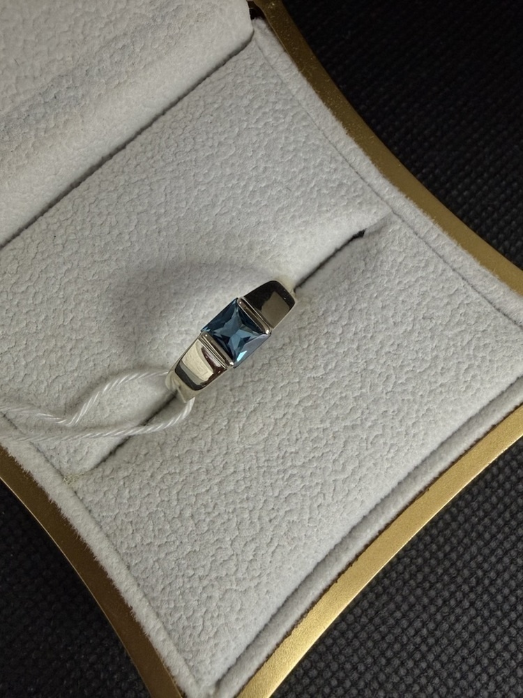 КОЛКМ585 КОЛЬЦО С КАМНЕМ (Au 585)