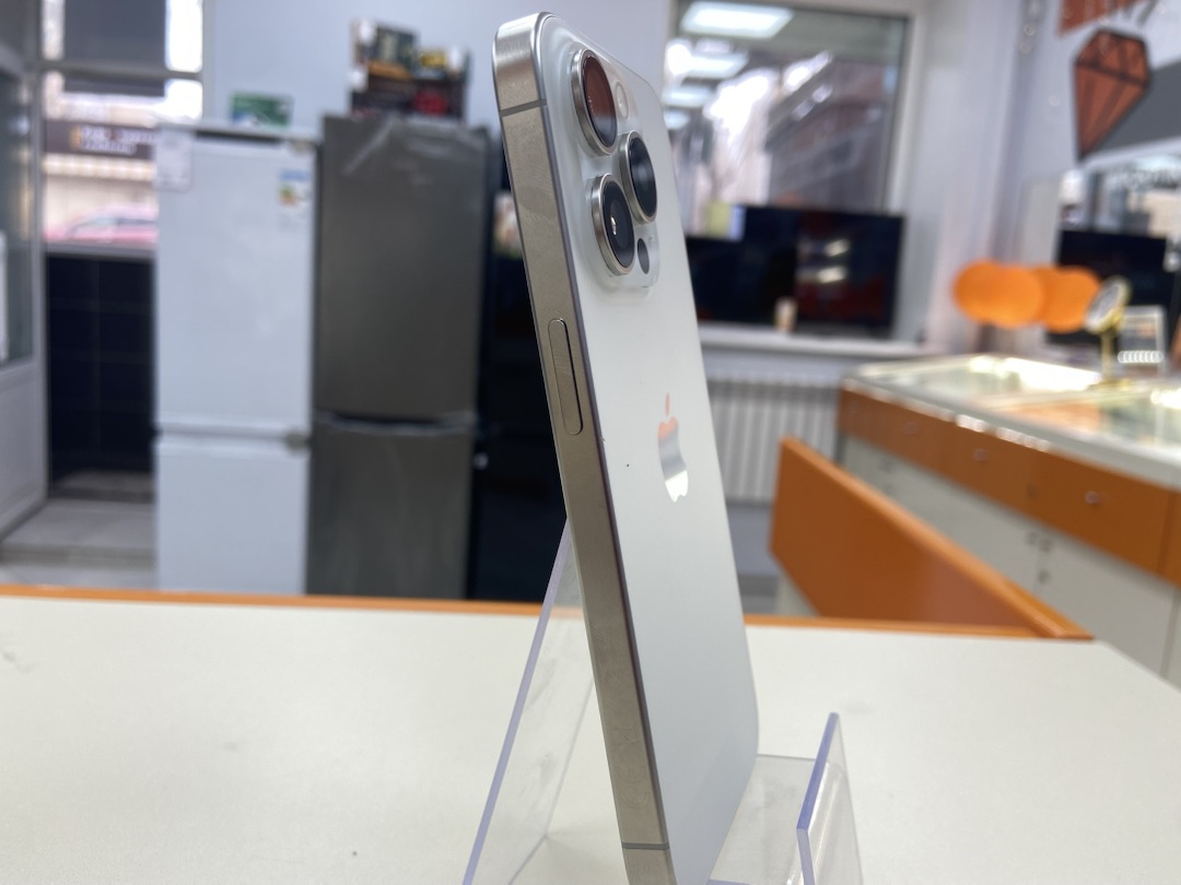 Смартфон Apple Iphone 15 Pro 128Gb