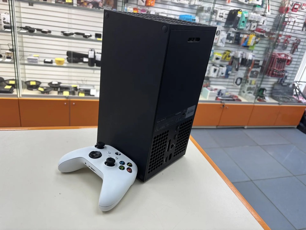 Игровая приставка Xbox Series X 1Tb