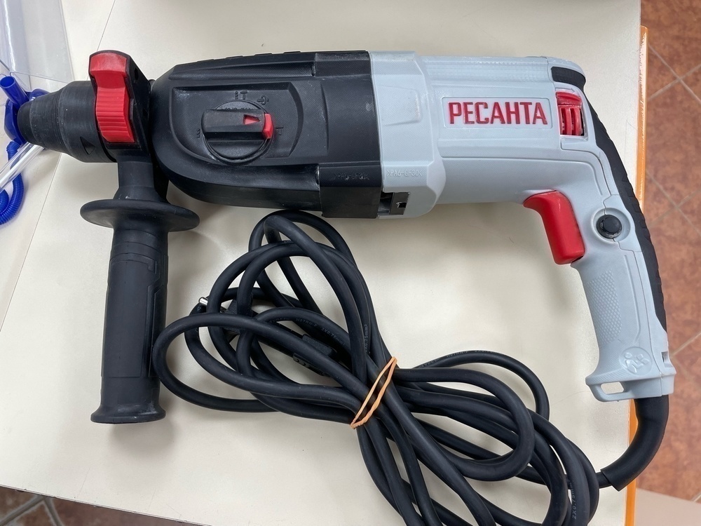 Перфоратор Ресанта П-32-1000К
