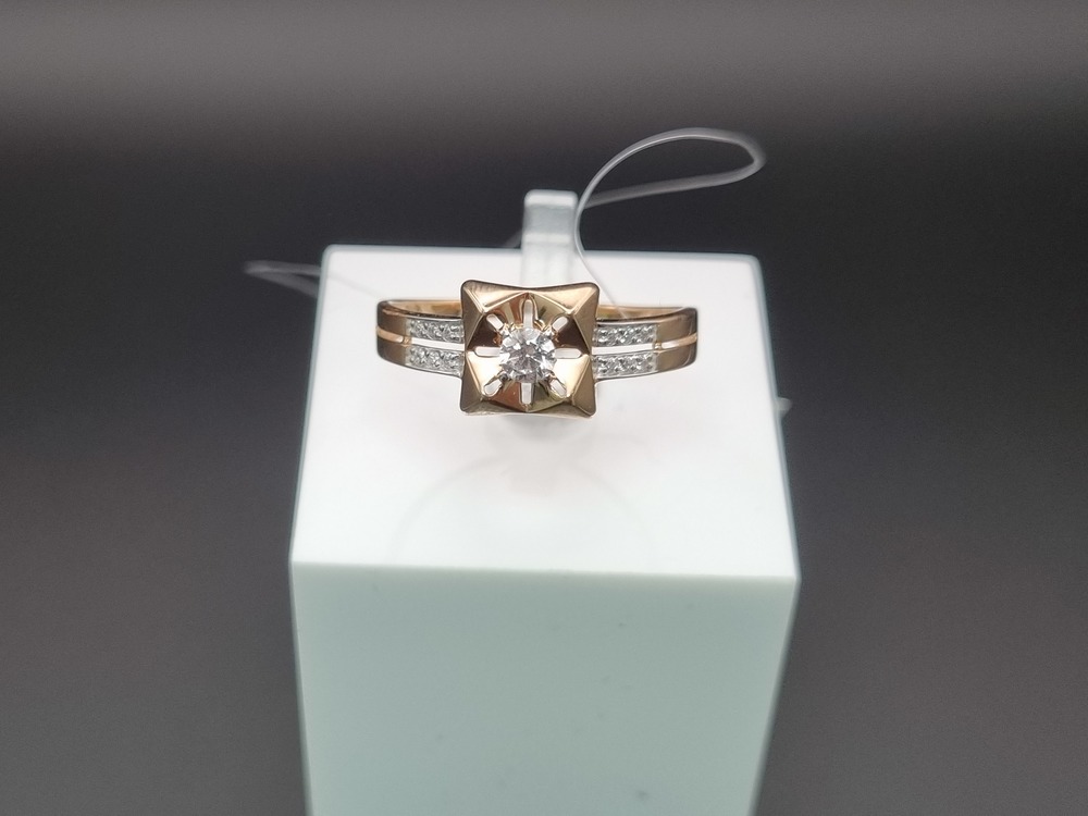 КОЛЬЦО С КАМНЯМИ (Au 585)