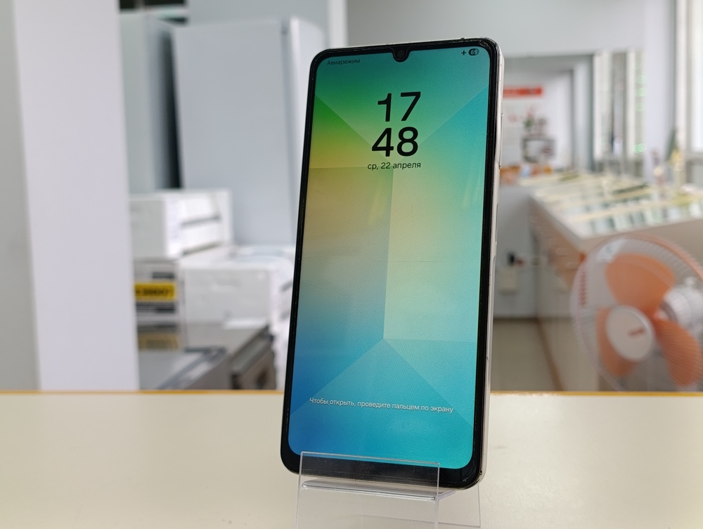 Смартфон Samsung Galaxy A06 6/128