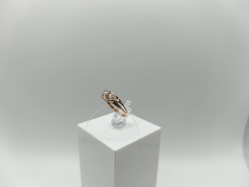 КОЛЬЦО С КАМНЯМИ (Au 585)