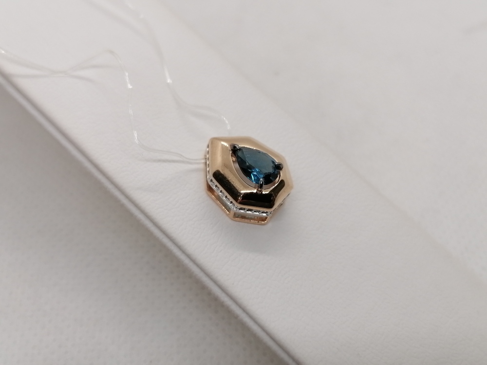 02-53-0357-09 ПОДВЕСКА С КАМНЯМИ (Au 585)