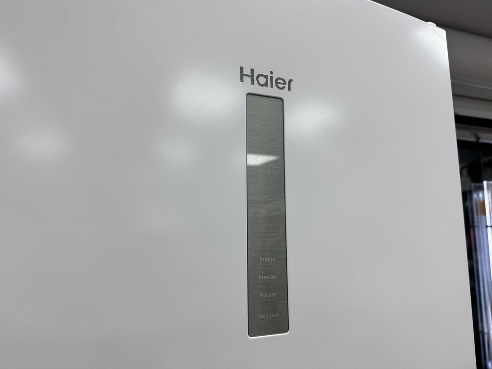 Холодильник Haier CEF537ASG