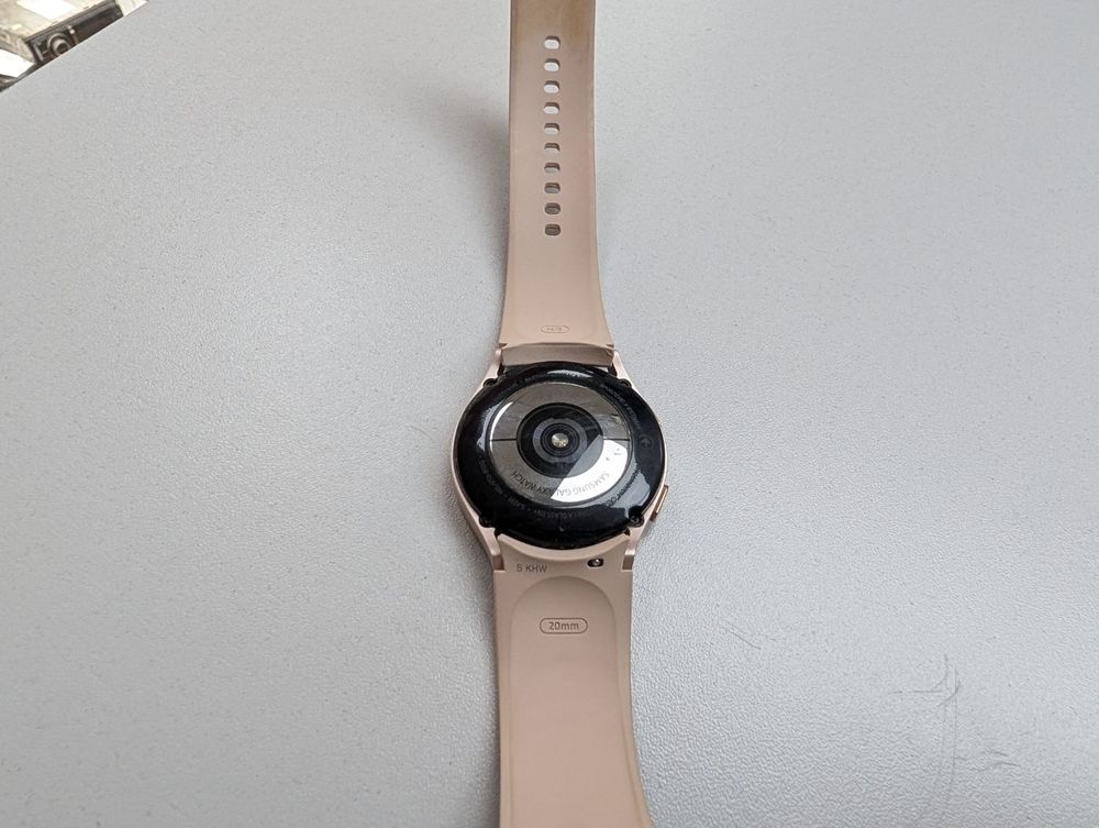 Смарт-часы Samsung Watch 4 40mm
