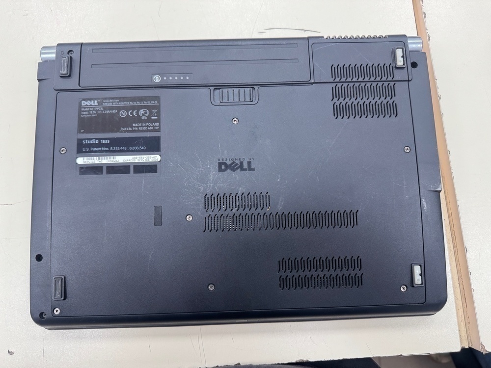 Ноутбук DELL; Core 2 Duo T9300, Iris(R) Xe Graphics, 3 Гб, Нет, 320 Гб