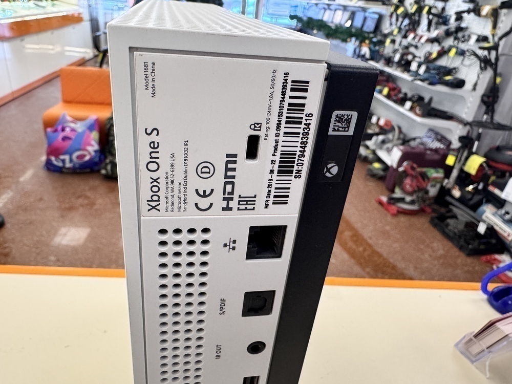 Игровая приставка Xbox One S 1TB