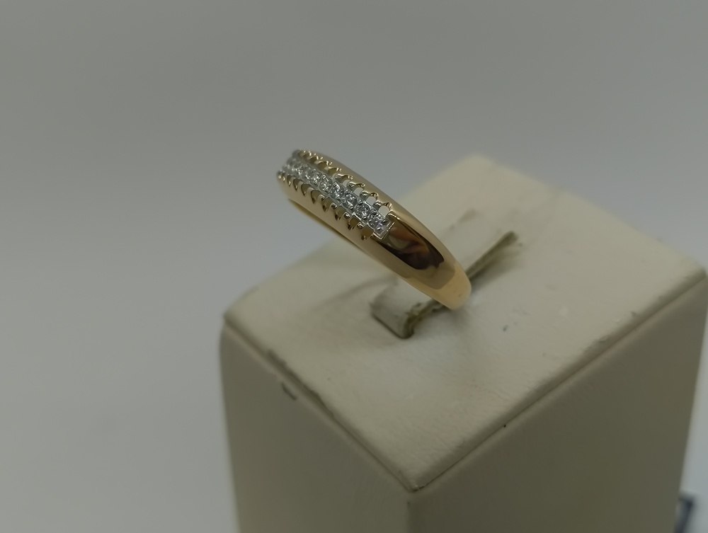 КОЛЬЦО С КАМНЯМИ (Au 585)