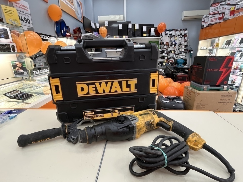 Перфоратор Dewalt D25143K