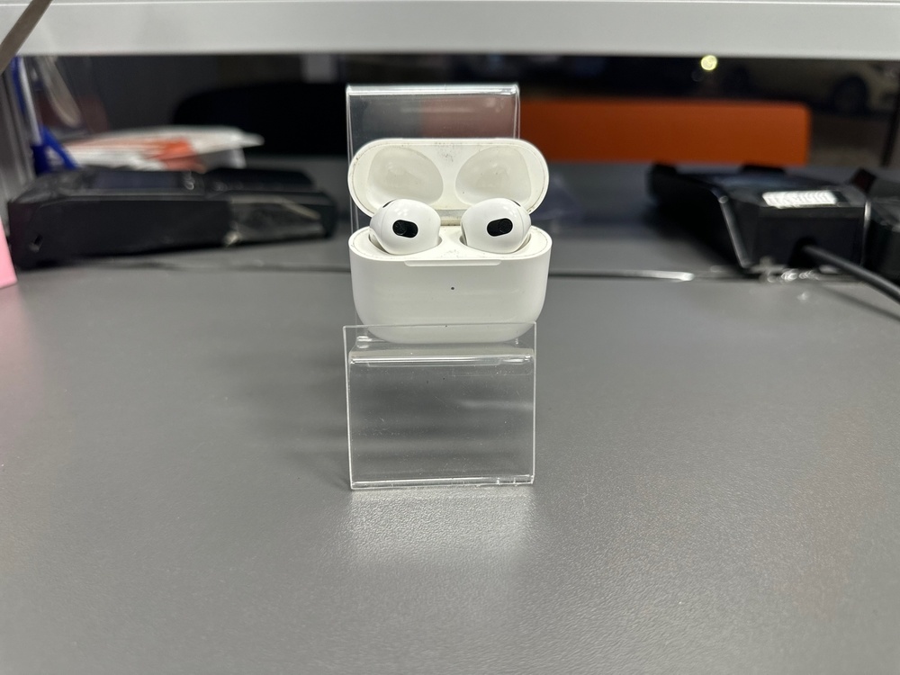 Наушники беспроводные Apple AirPods 3 Lightning