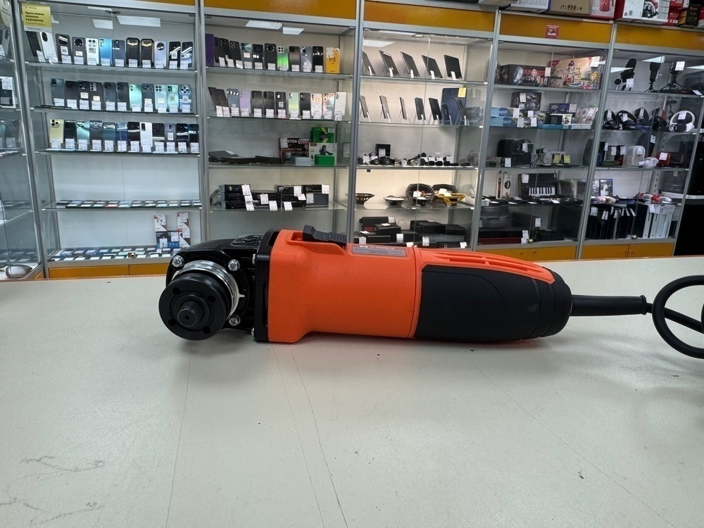 Угловая шлифмашина Союз УШС-90124