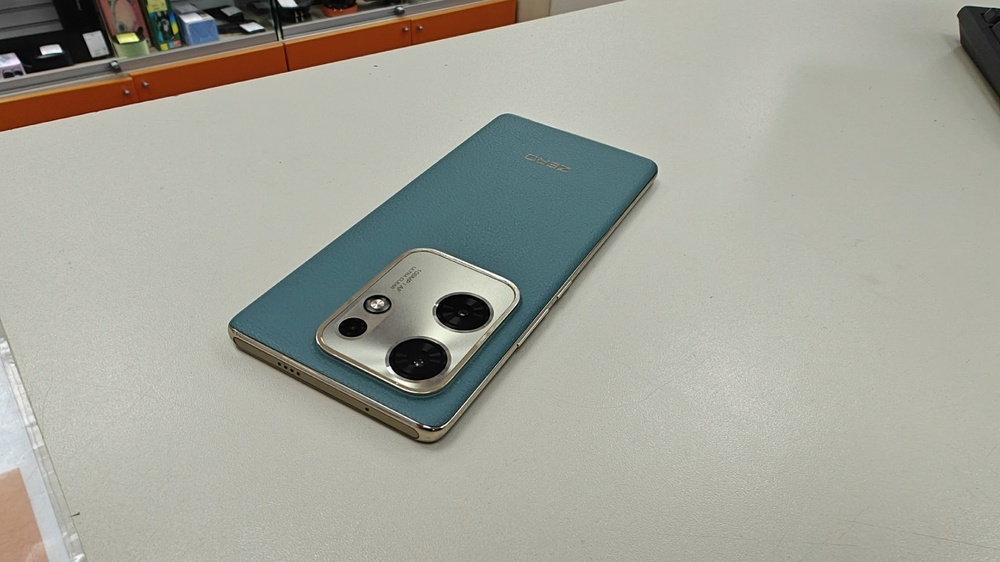 Смартфон Infinix ZERO 30 4G 8/256