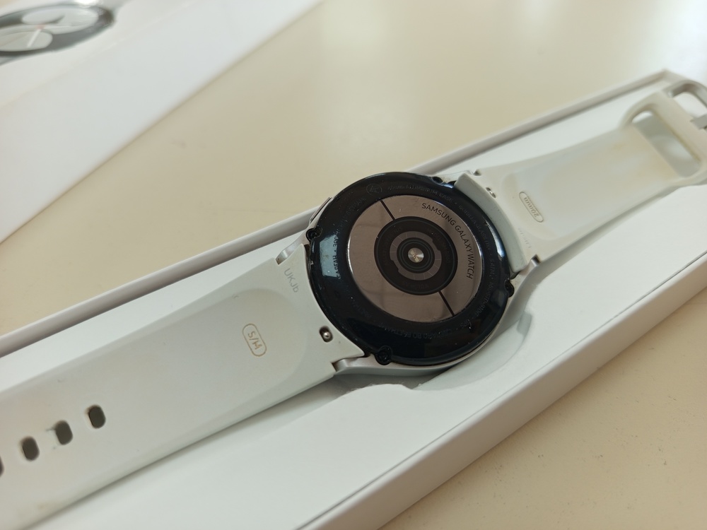 Смарт-часы Samsung Galaxy Watch 4 40mm