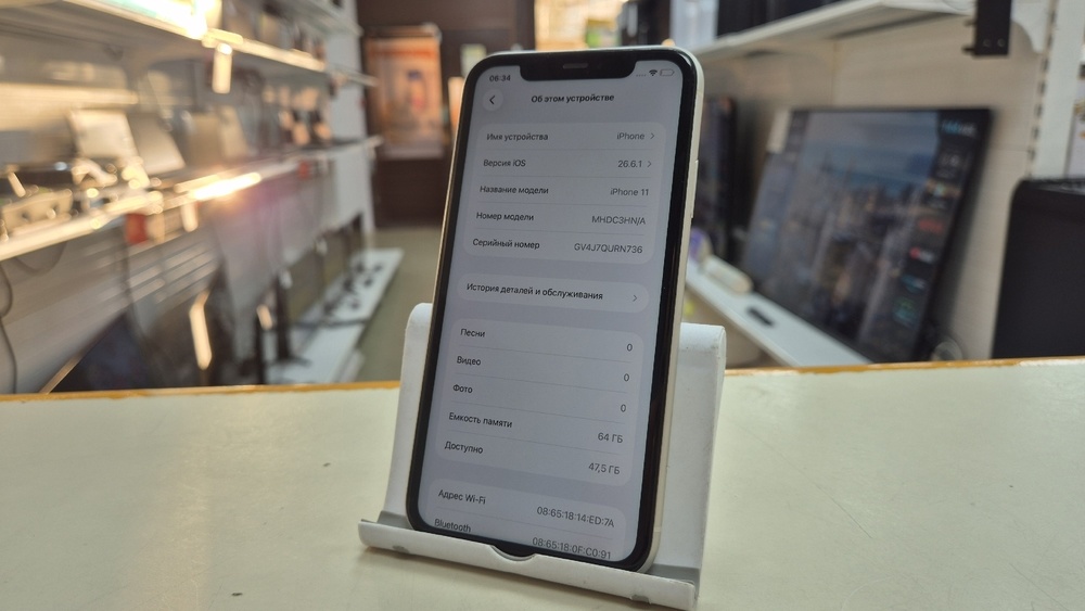Смартфон Apple iPhone 11 64Gb
