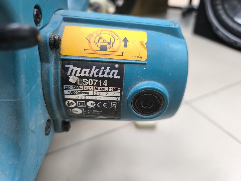 Торцовочная пила Makita LS-1230
