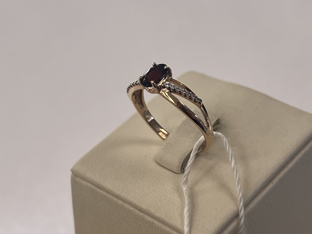 КОЛЬЦО С КАМНЯМИ (Au 585)