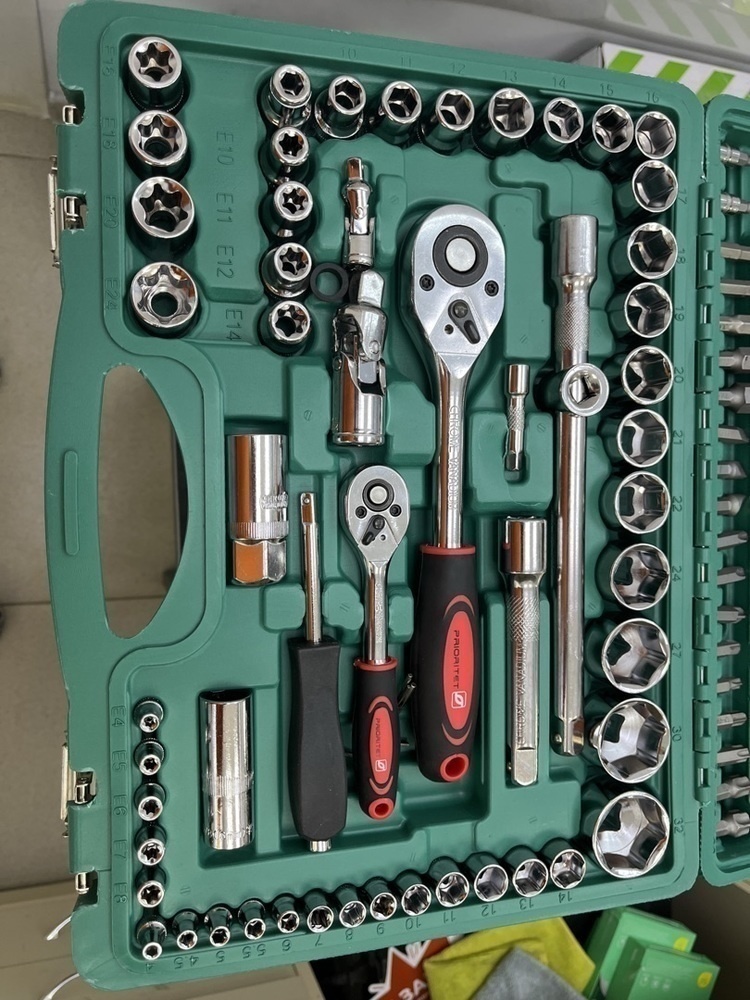 Набор инструментов Thorvik UTS0108