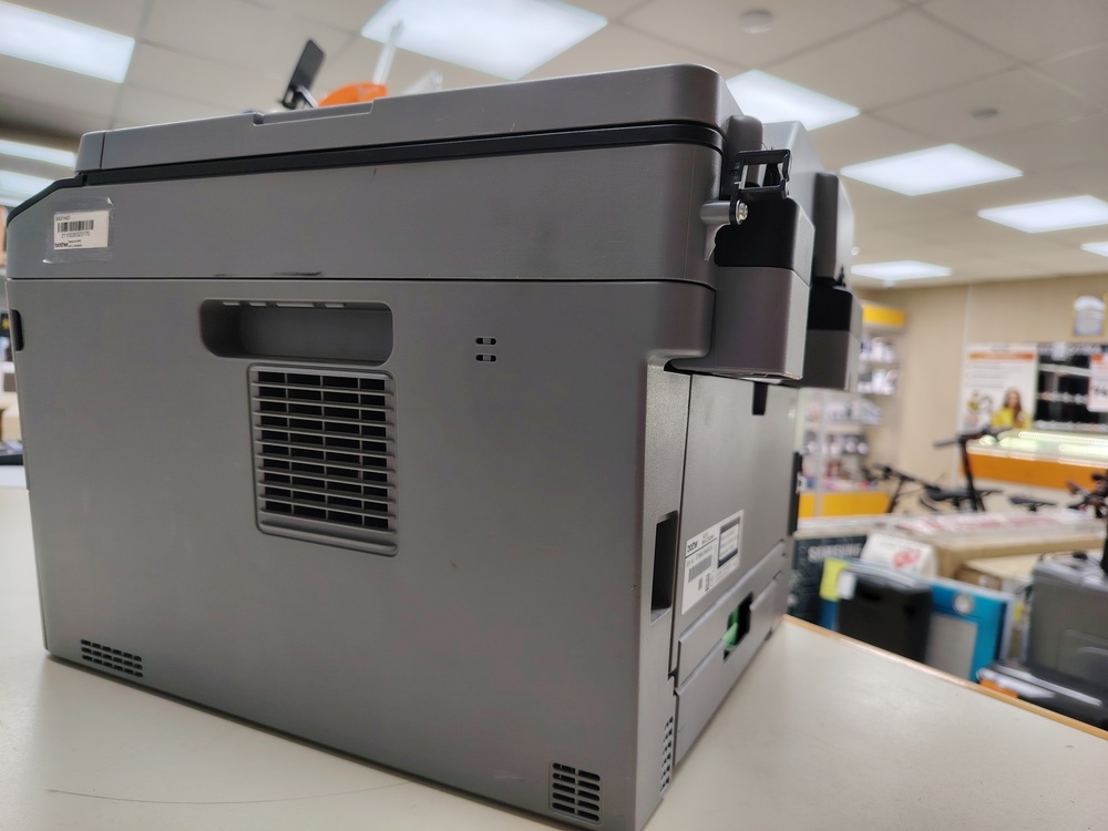 МФУ Brother MFC-L2700DWR