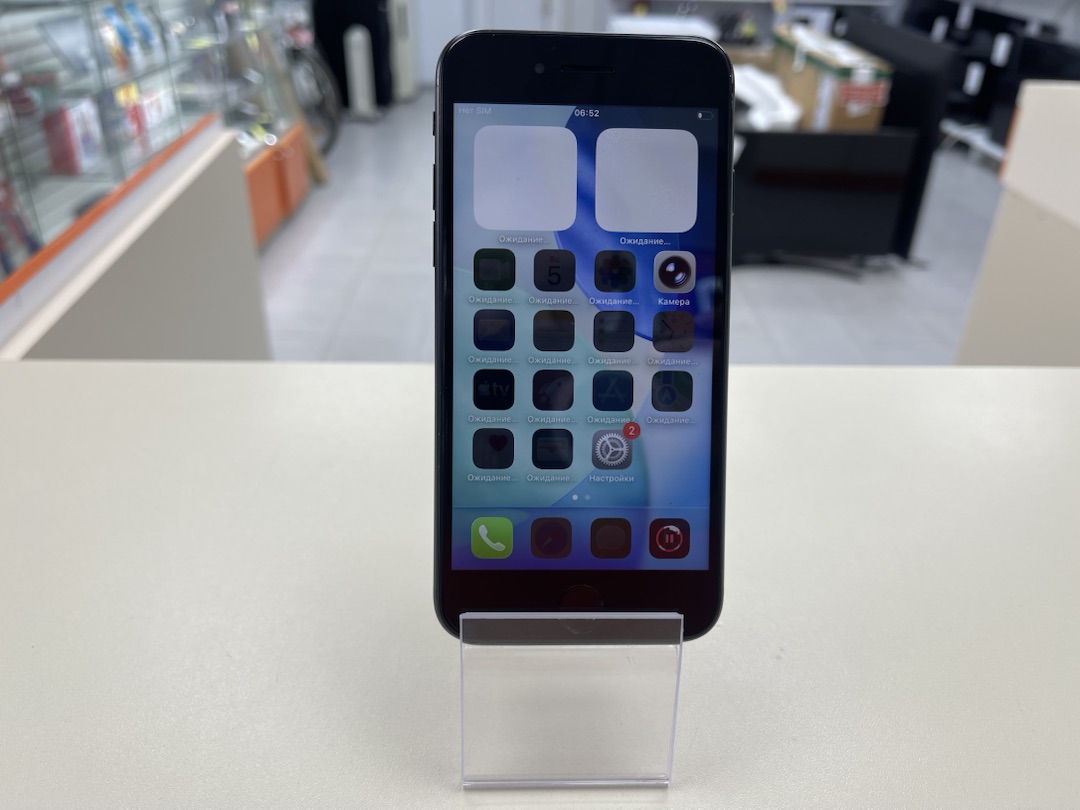 Смартфон Apple iPhone SE 2020 128Gb